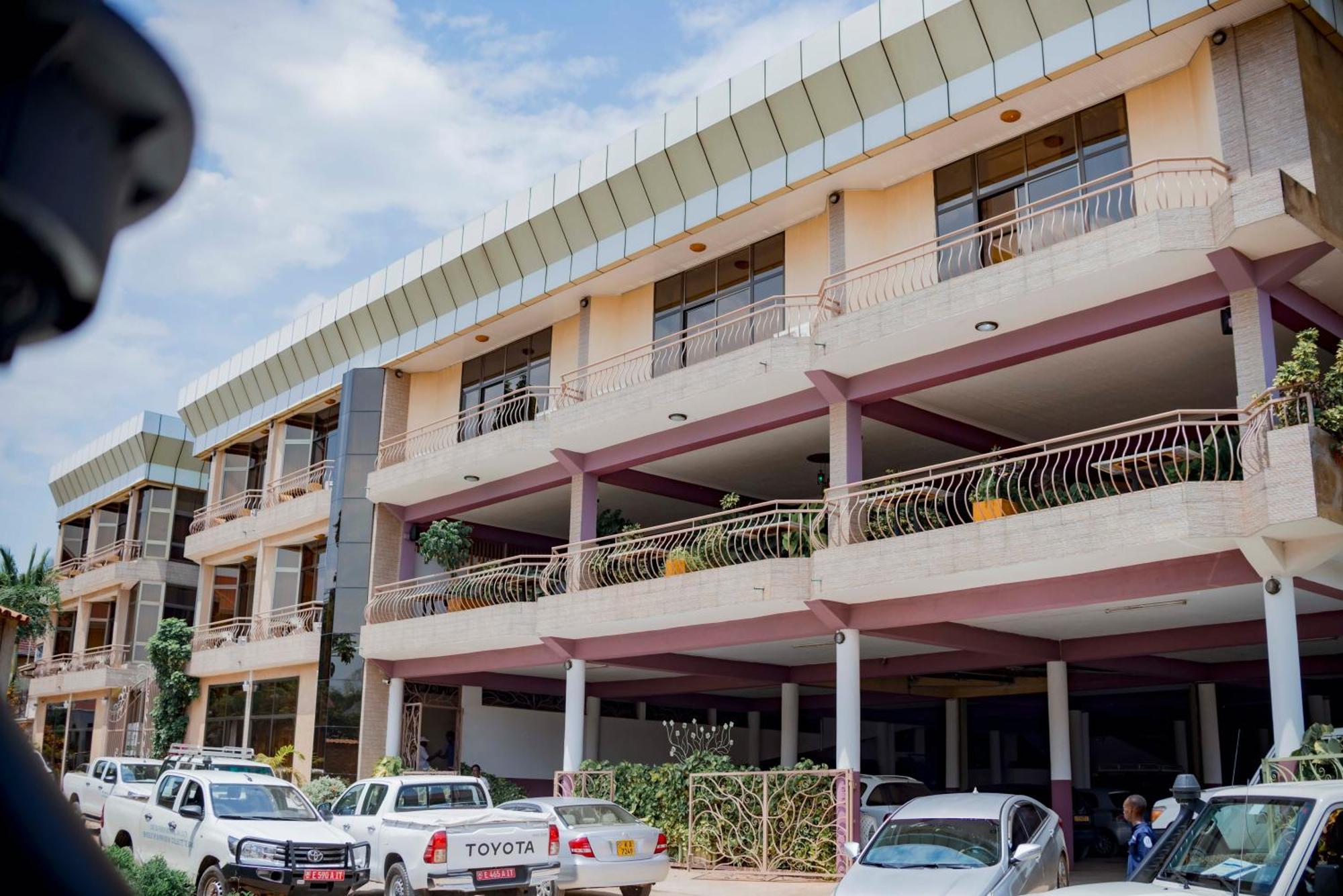 Tigers'S Apartment Hotel Bujumbura Exterior photo
